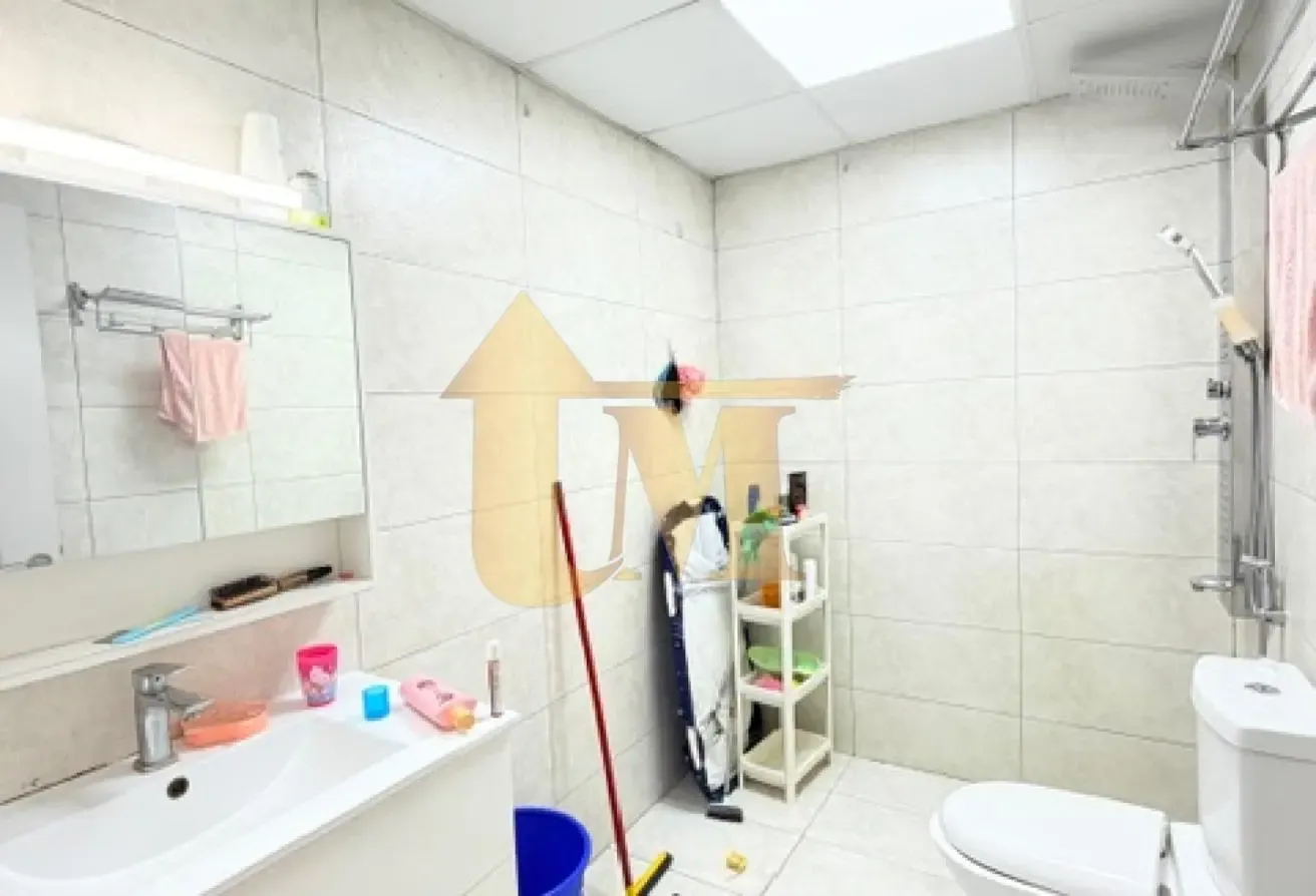 Upgraded 2 Bedroom For Sale In Spain Cluster