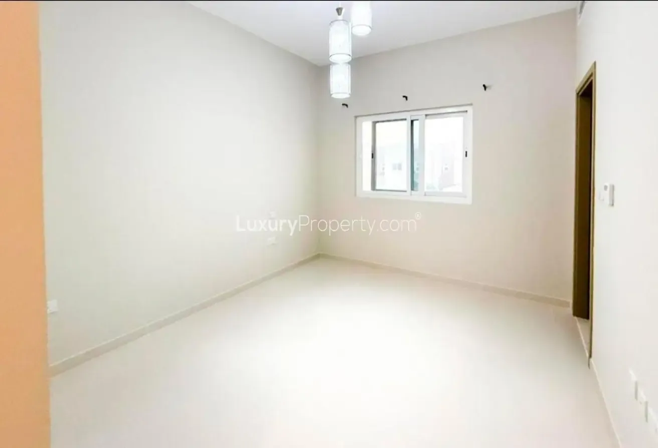 Upgraded Spacious | Single Row | Vastu