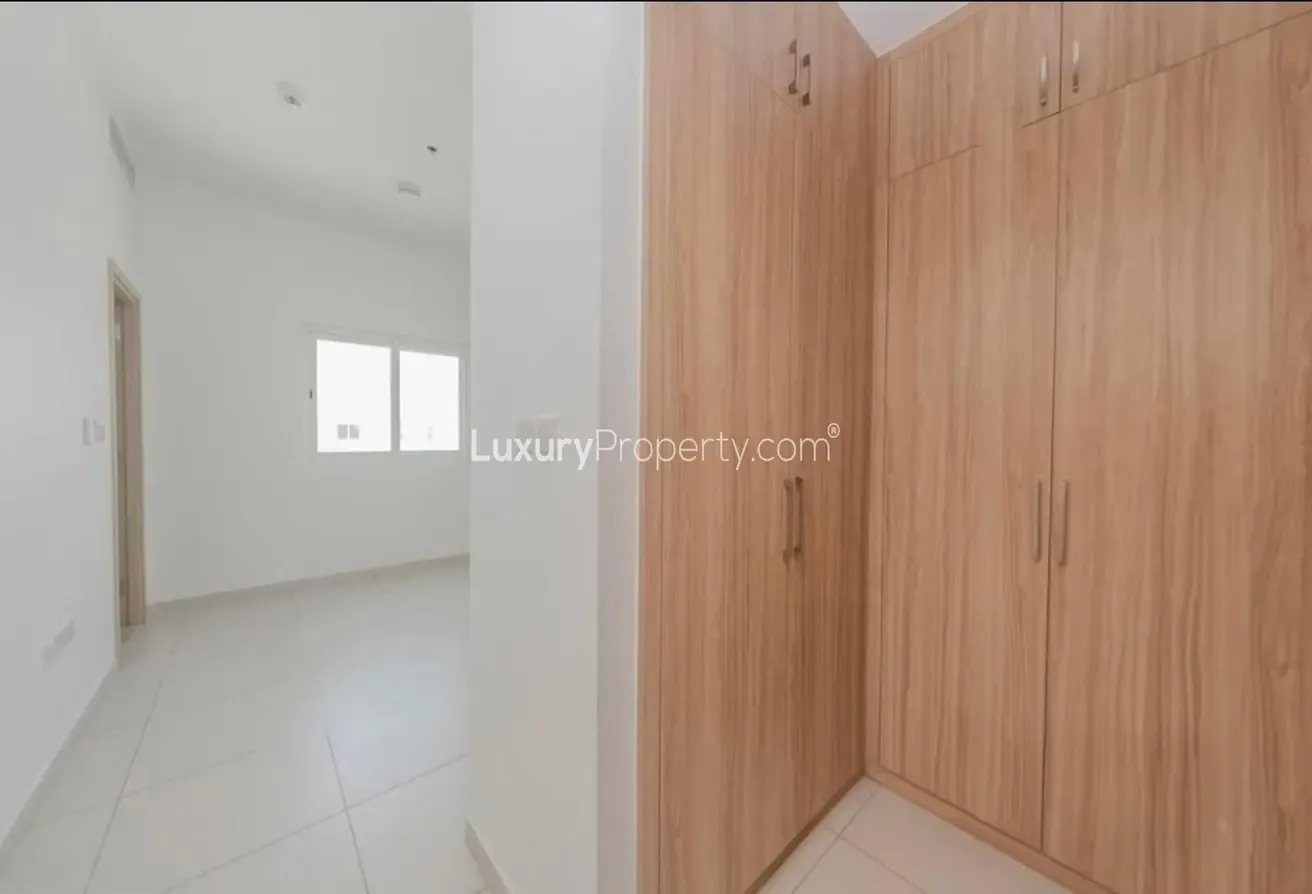 Upgraded Spacious | Single Row | Vastu