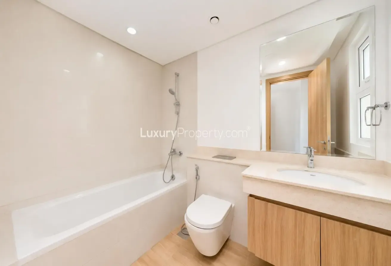 Upgraded Spacious | Single Row | Vastu