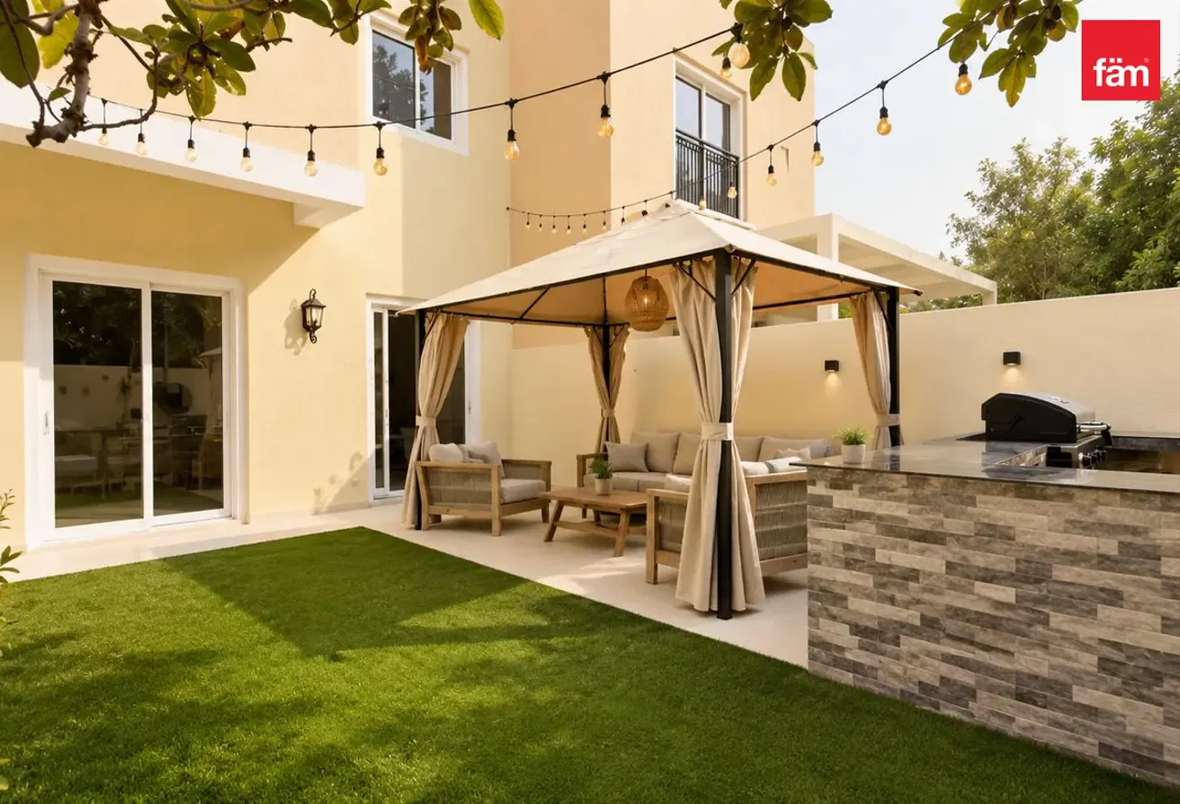CLOSE TO POOL & AMINITES WELL MAINTAINED