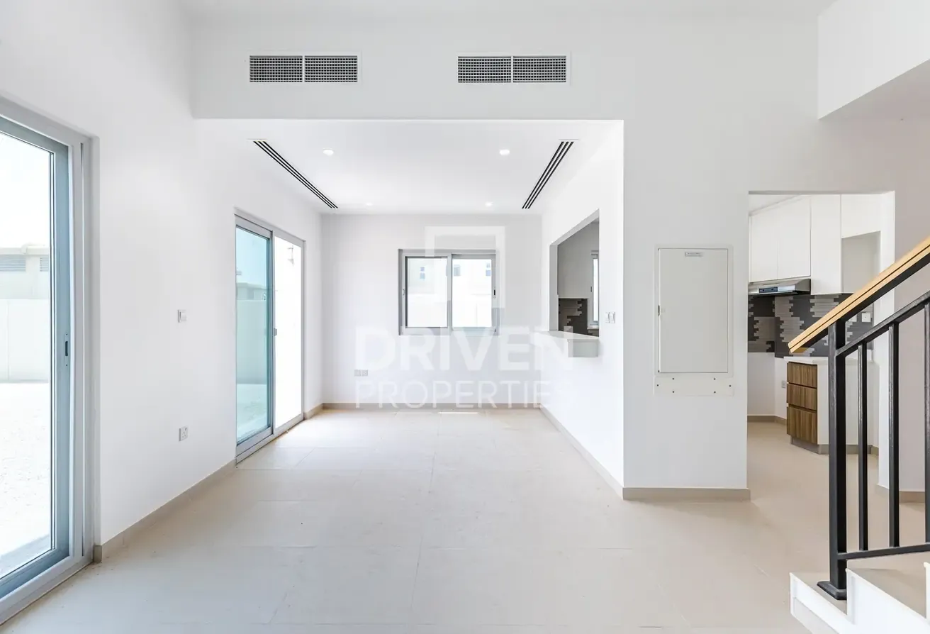 Largest Layout | Corner Unit | Like Brand New