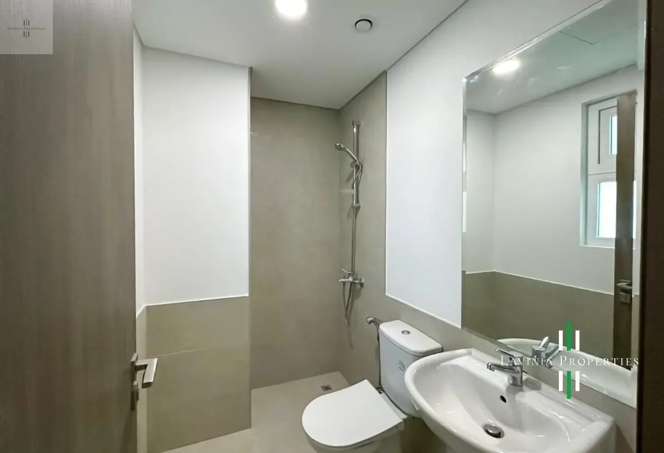 VACANT| SEMI-CLOSED KITCHEN|BIGGER PLOT|SINGLE ROW