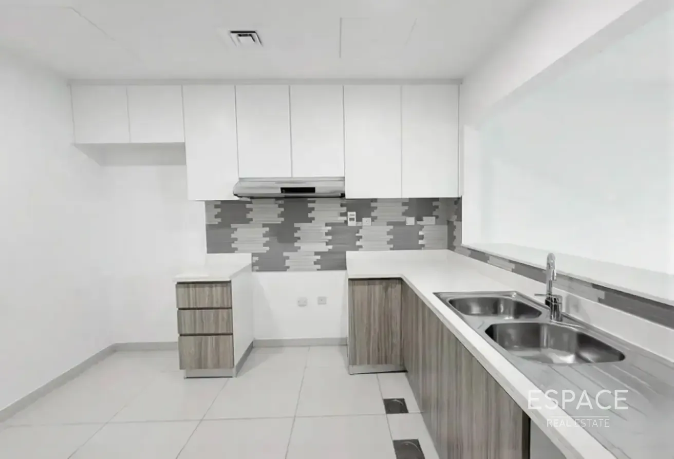 Exclusive | Great Location | Stunning