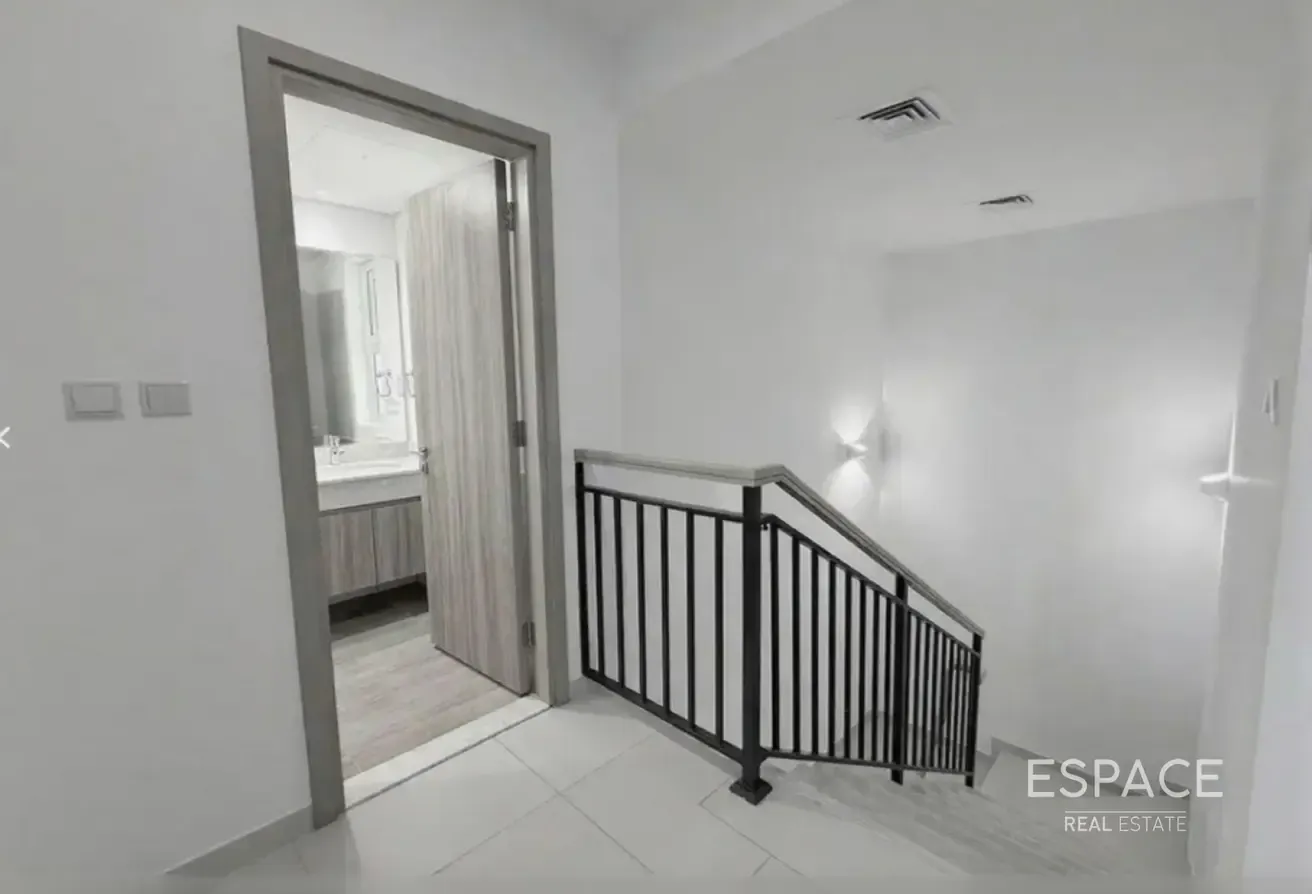 Exclusive | Great Location | Stunning