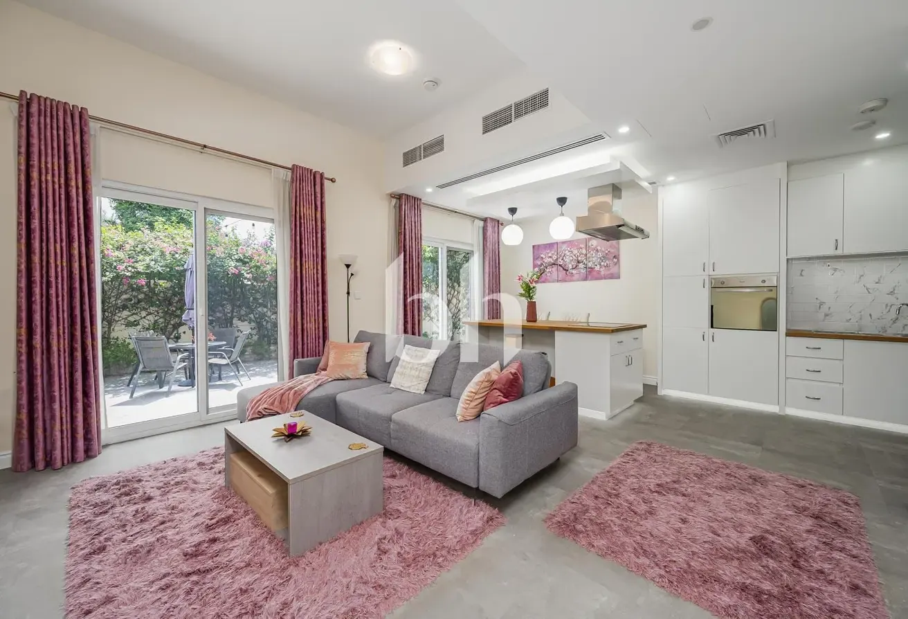 Pool & Park Backing  |  Vastu  |  Motivated Seller
