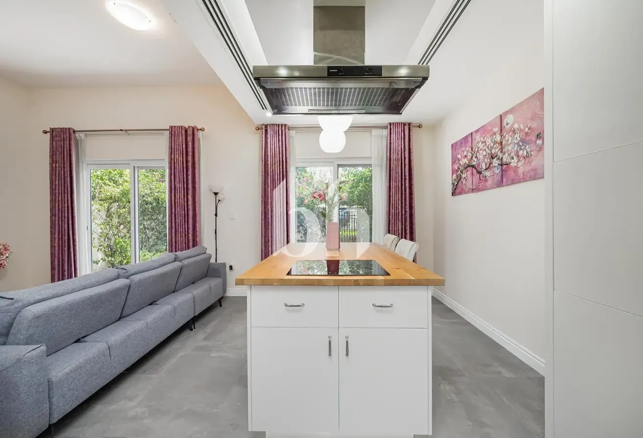 Pool & Park Backing  |  Vastu  |  Motivated Seller