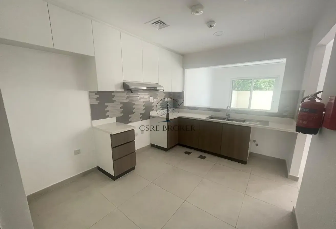 Amazing Location Walking to Pool Vacant