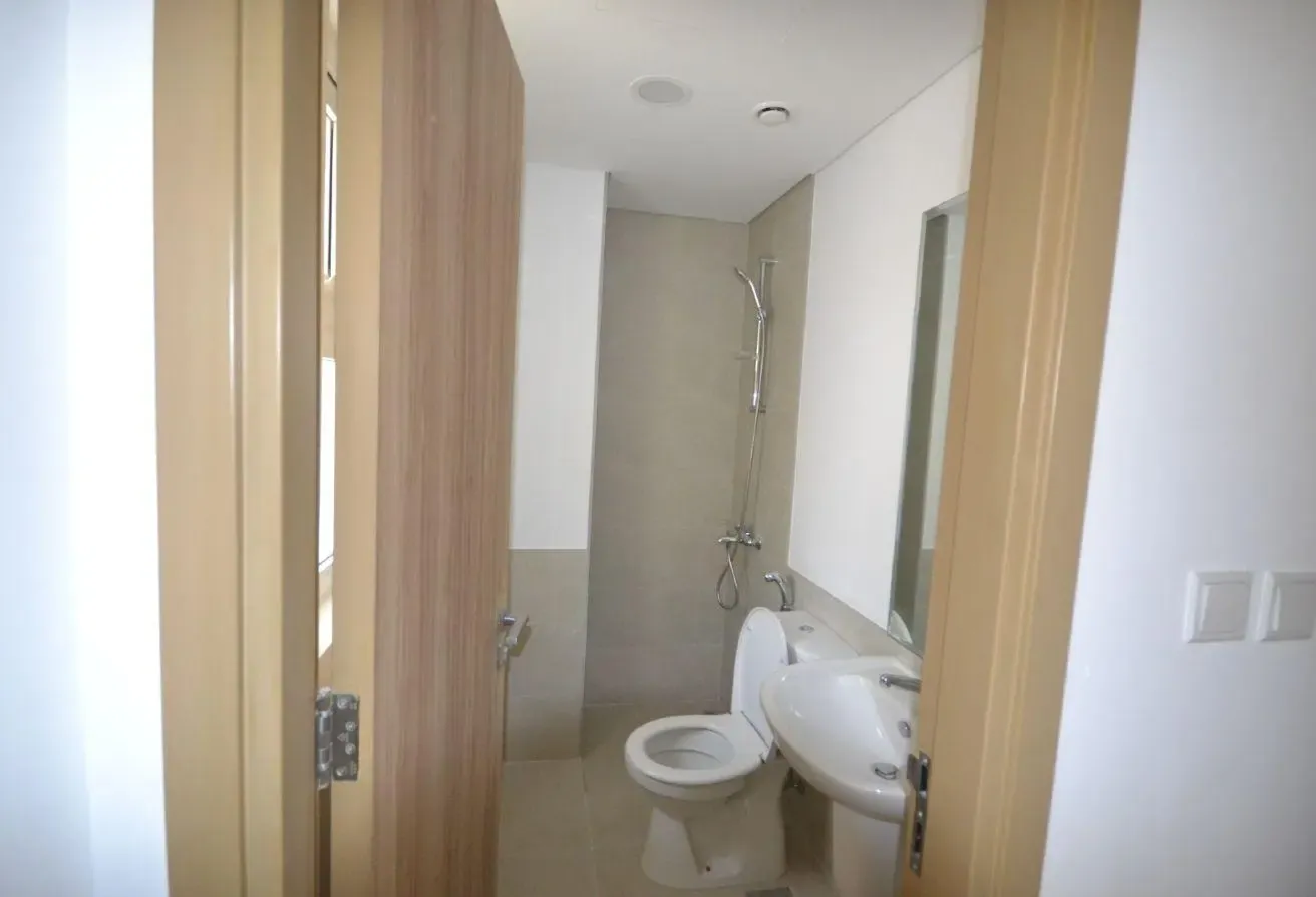 Single Row - 1980 Sq Ft BUA - 3 BRH + M Townhouse
