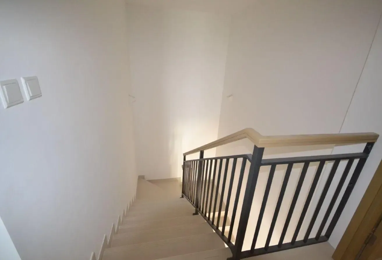 Single Row - 1980 Sq Ft BUA - 3 BRH + M Townhouse