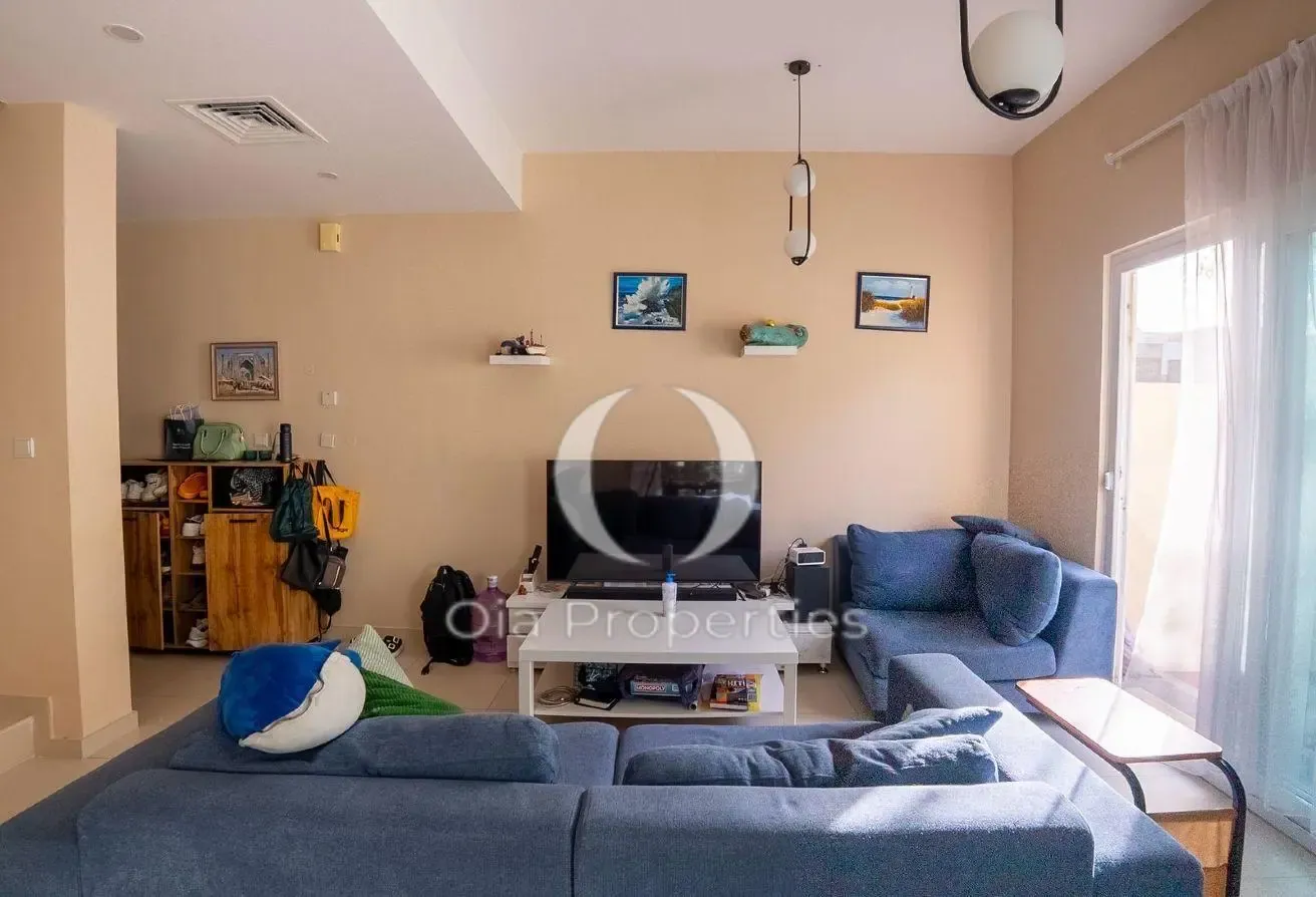 Vacant on Transfer | Upgraded 3BR+Maid |Amaranta 2