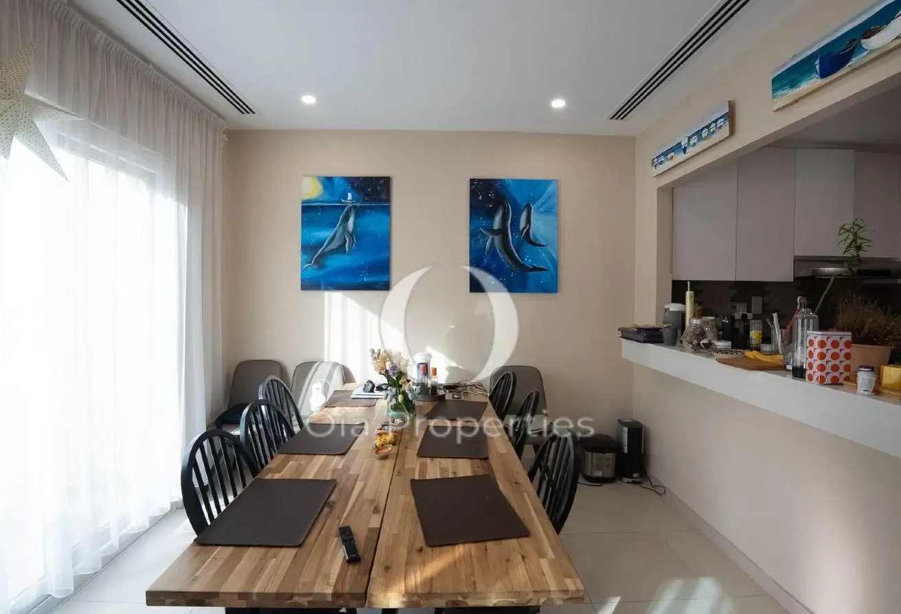 Vacant on Transfer | Upgraded 3BR+Maid |Amaranta 2