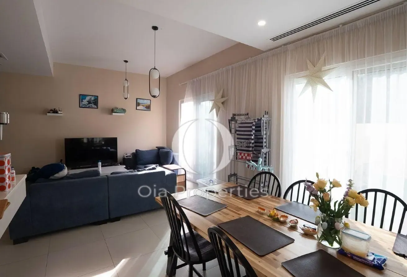 Vacant on Transfer | Upgraded 3BR+Maid |Amaranta 2