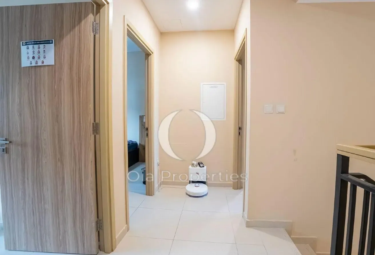 Vacant on Transfer | Upgraded 3BR+Maid |Amaranta 2