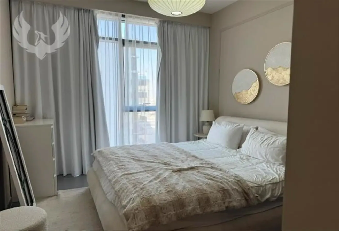 STUNNING CREEK VIEW|BRIGHT LAYOUT |FULLY FURNISHED