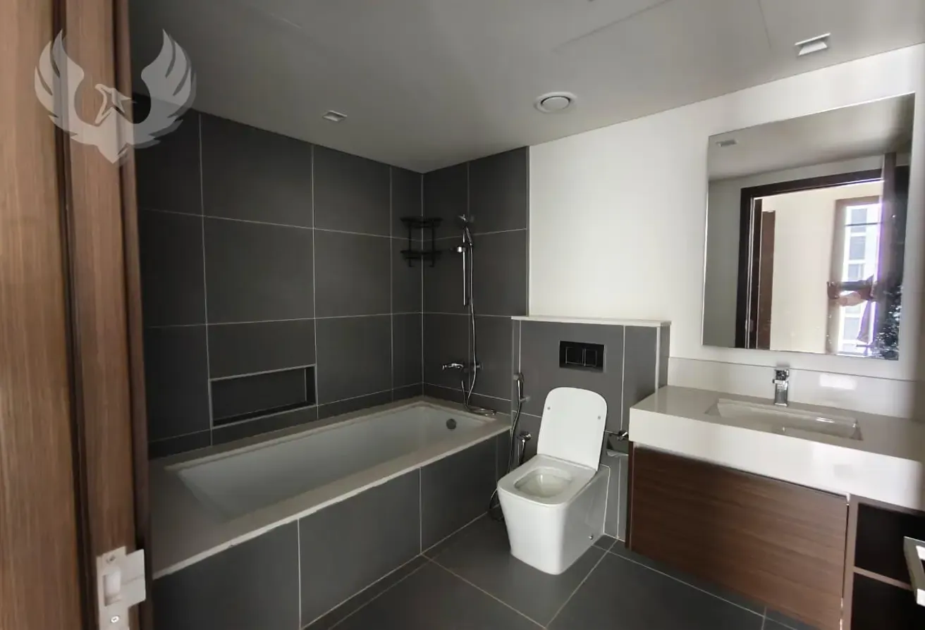 STUNNING CREEK VIEW|BRIGHT LAYOUT |FULLY FURNISHED