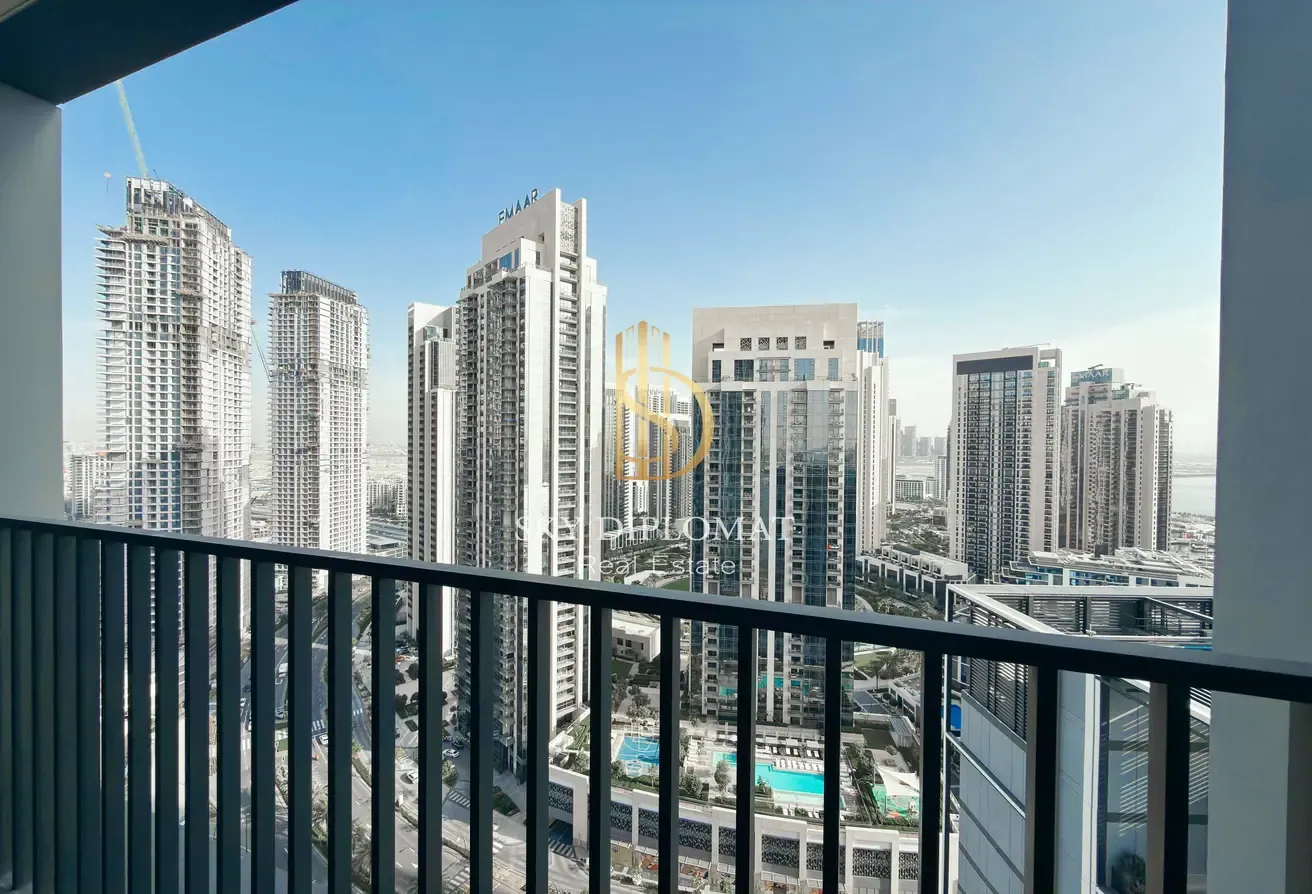 Bright Layout l Creek Views l Furnished