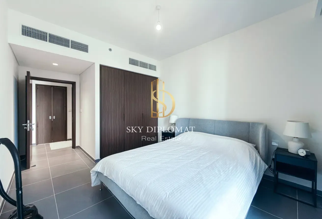 Bright Layout l Creek Views l Furnished