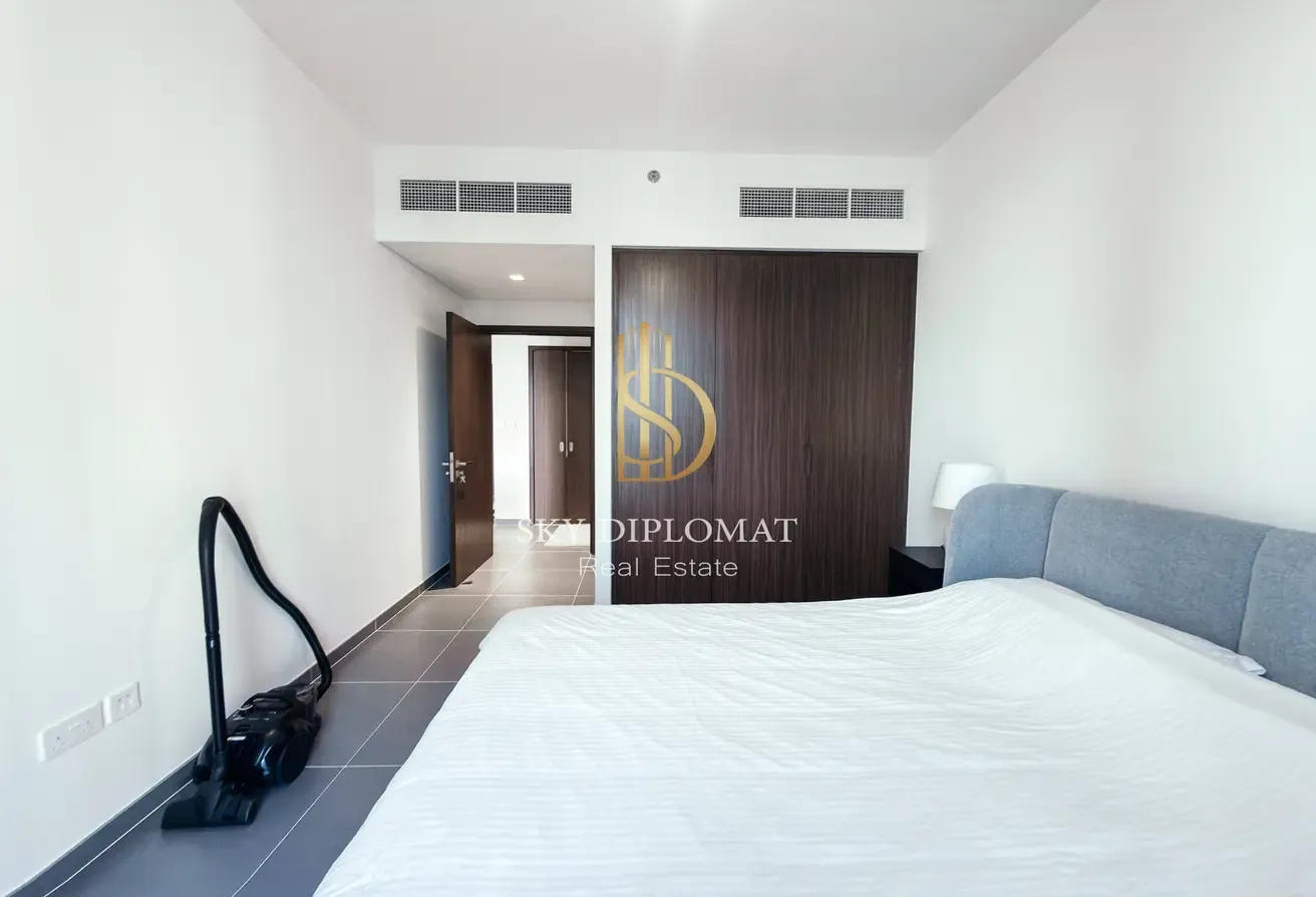Bright Layout l Creek Views l Furnished