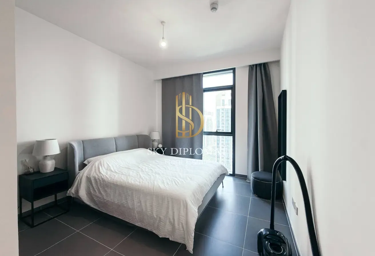 Bright Layout l Creek Views l Furnished