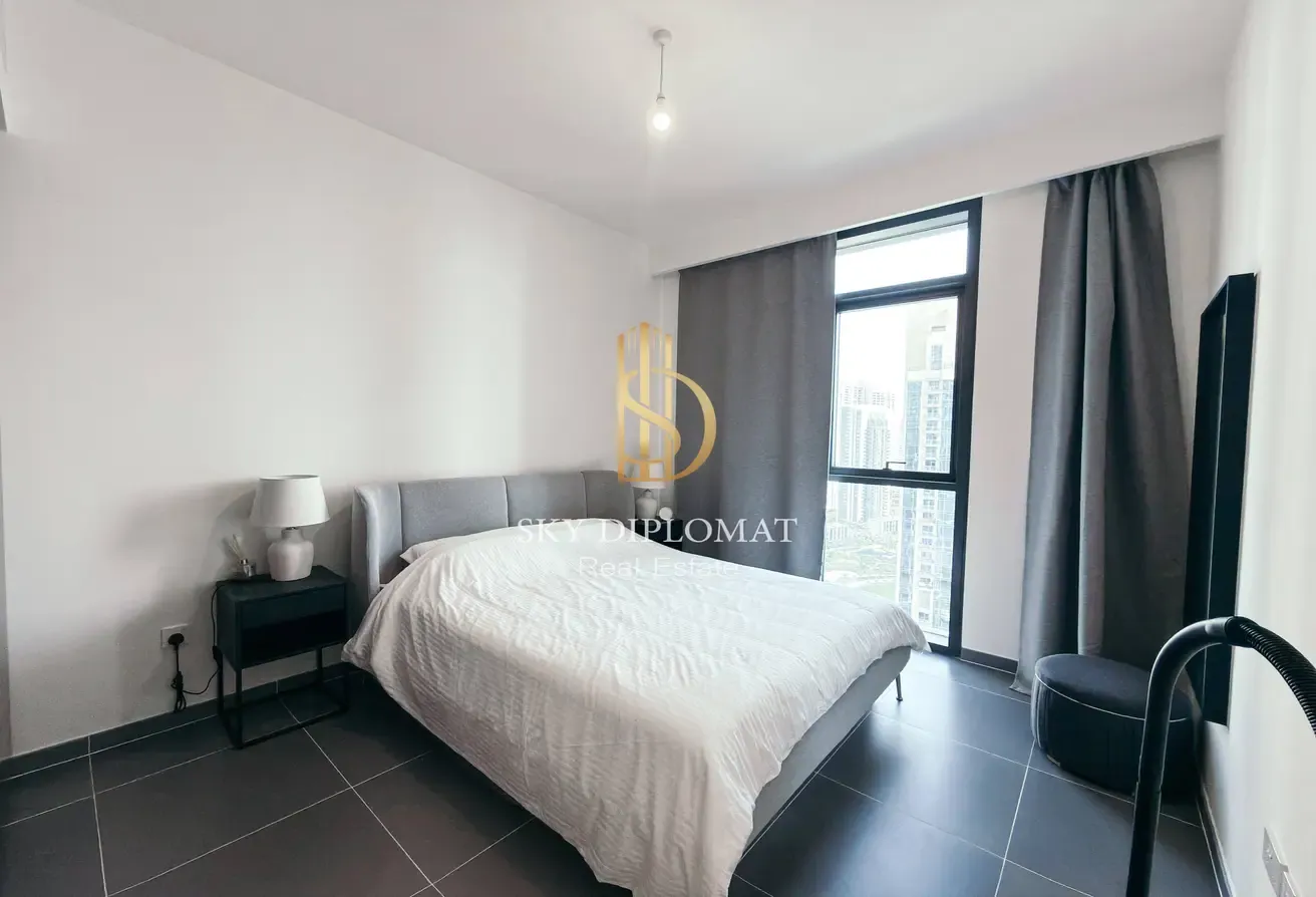 Bright Layout l Creek Views l Furnished
