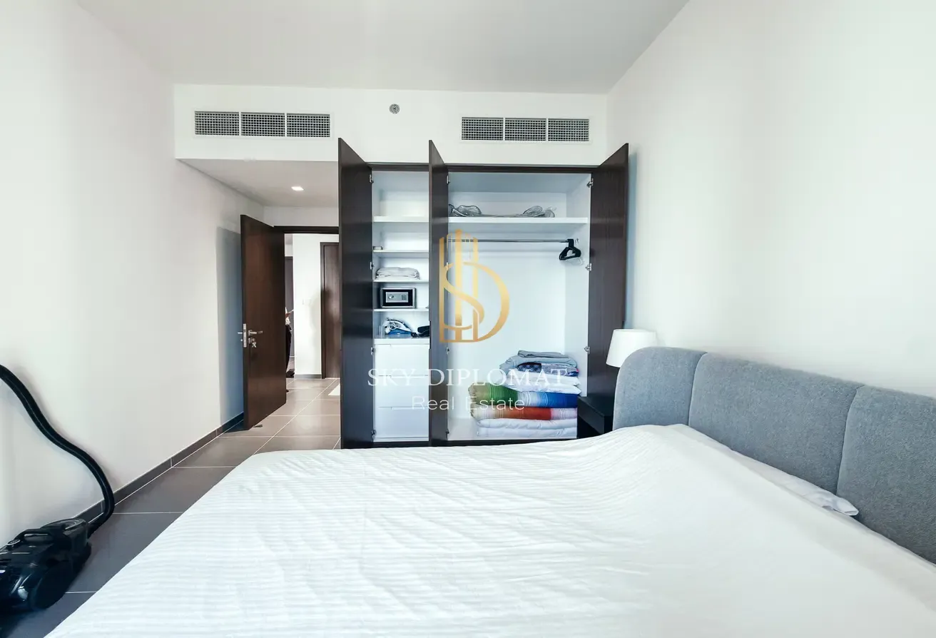 Bright Layout l Creek Views l Furnished
