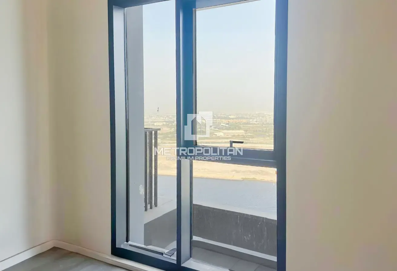 Spacious 1 Bedroom | Excellent Layout | High Floor