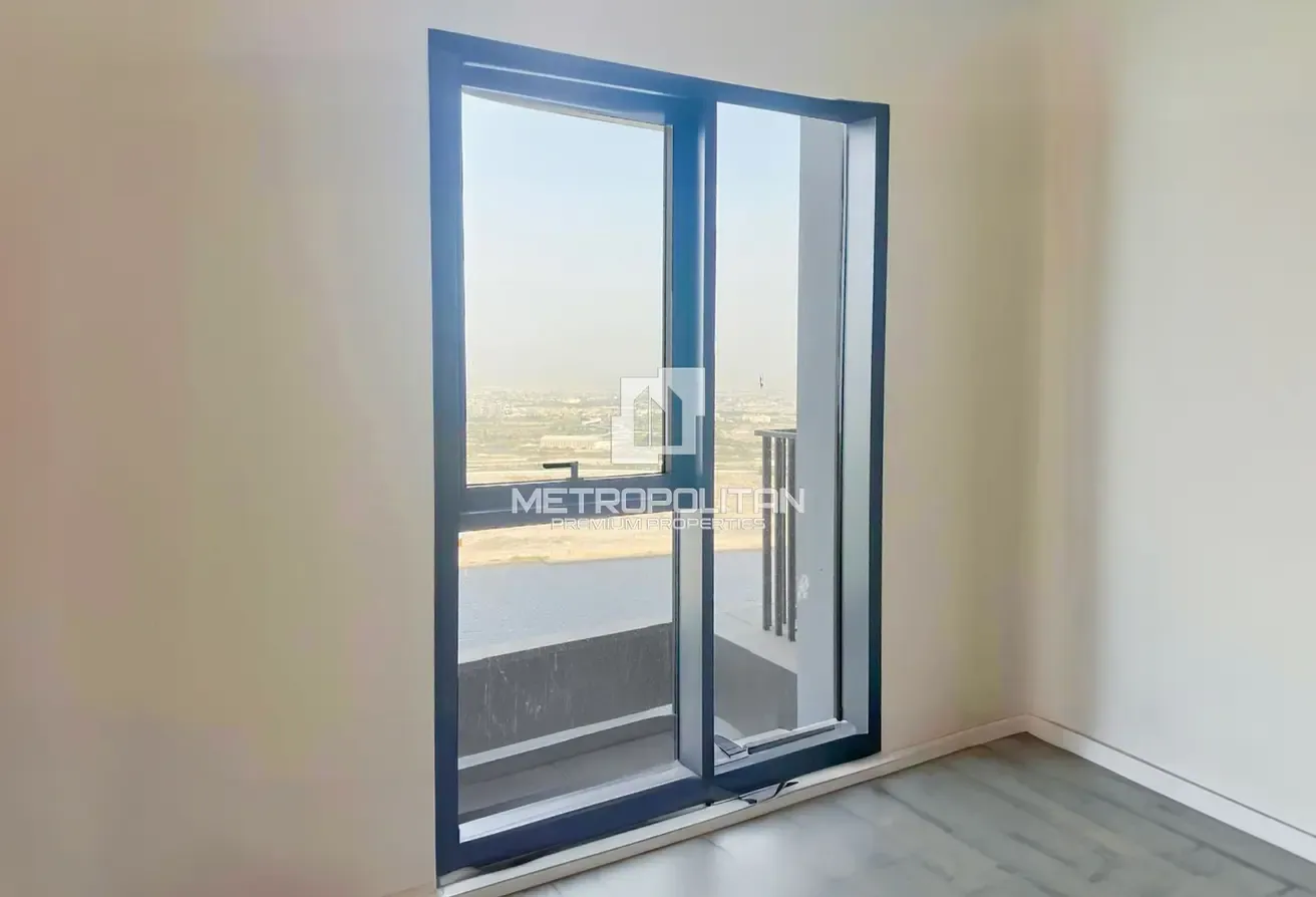 Spacious 1 Bedroom | Excellent Layout | High Floor