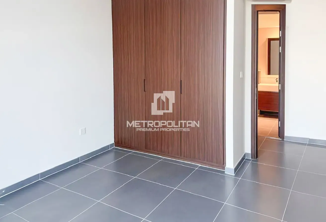 Spacious 1 Bedroom | Excellent Layout | High Floor
