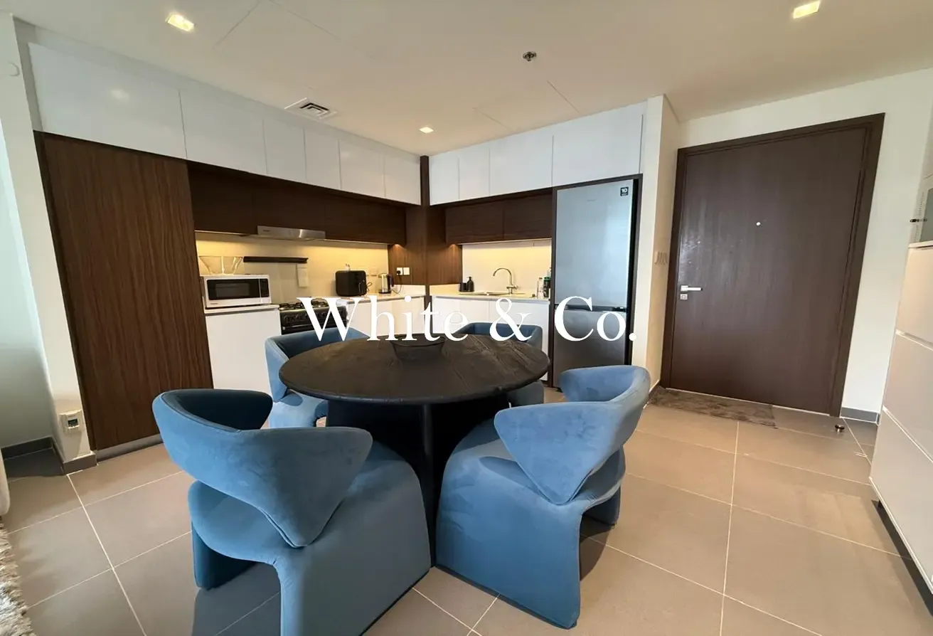 One Bed | Vacant | Negotiable | High Floor