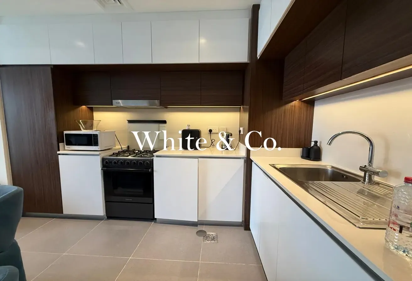 One Bed | Vacant | Negotiable | High Floor