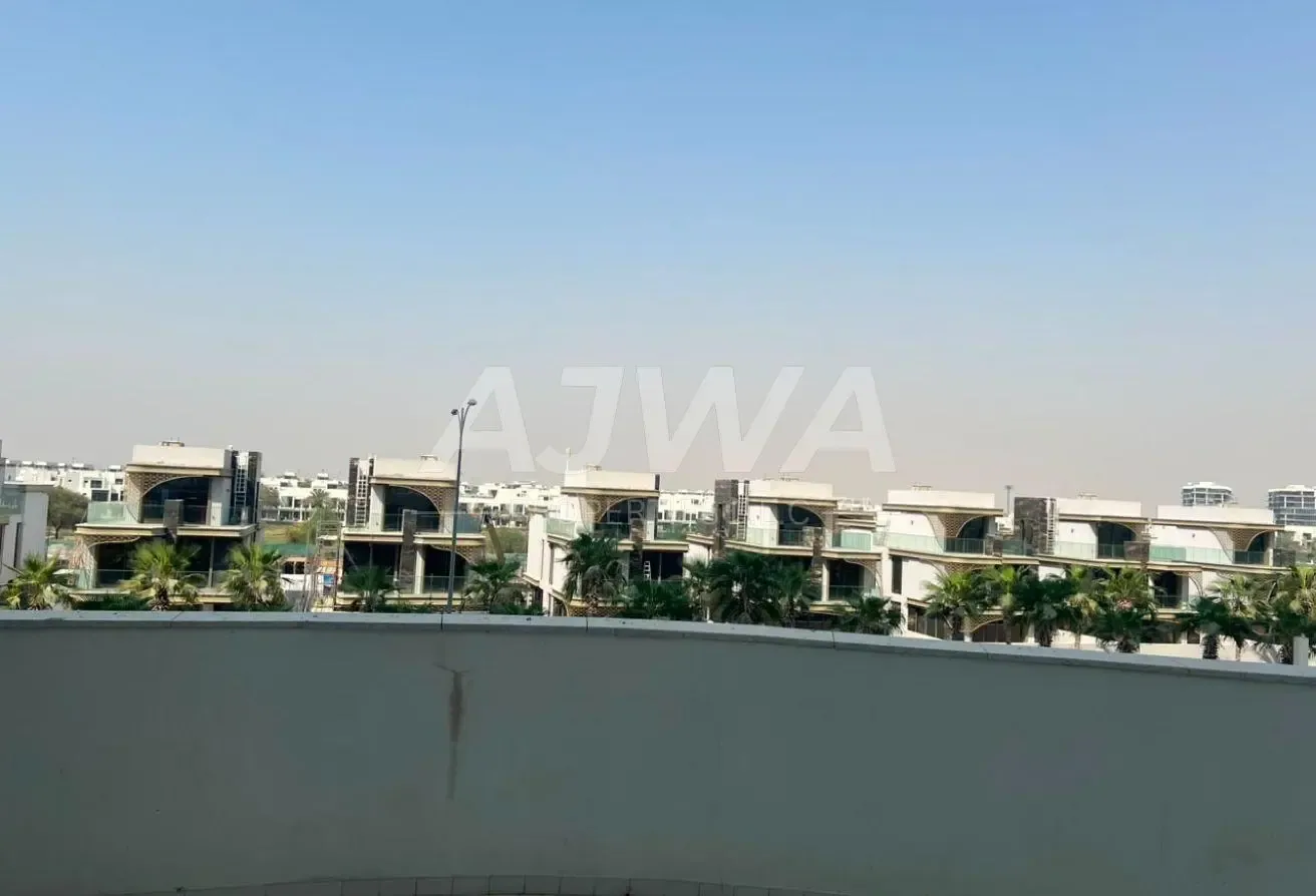 Spacious Layout 2 Bedroom For Sale