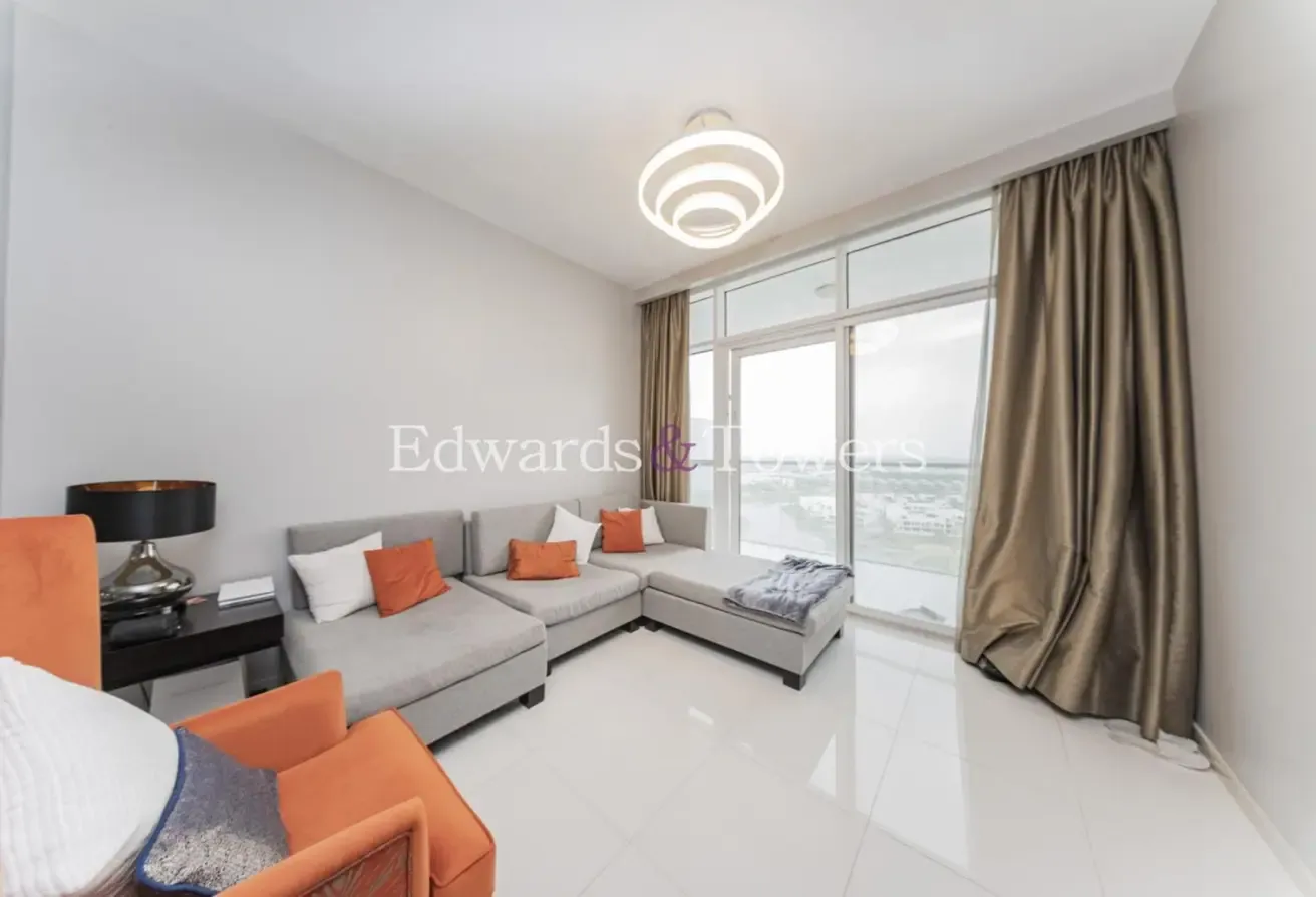 Golf Views| Modern | Investors deal
