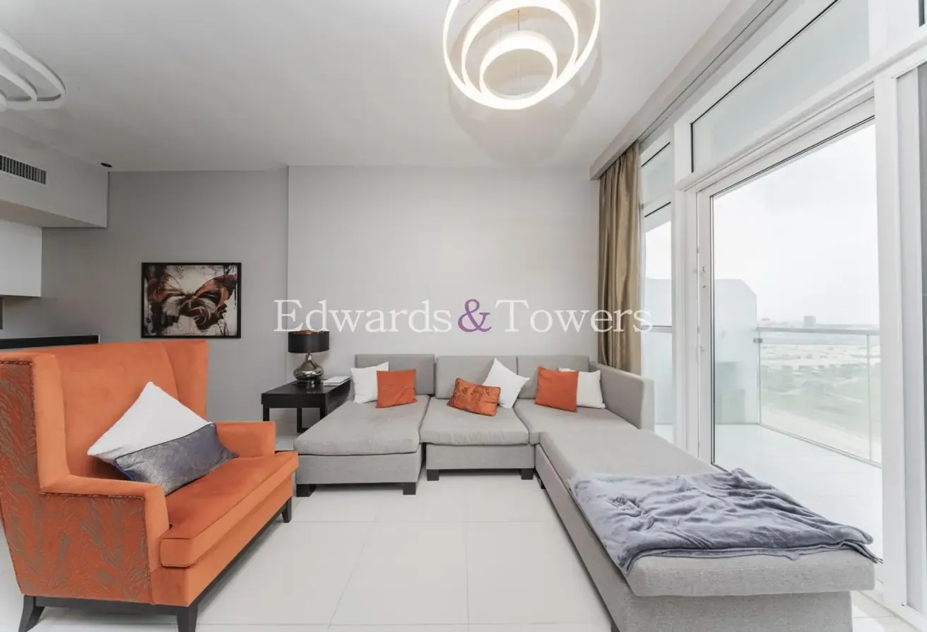 Golf Views| Modern | Investors deal