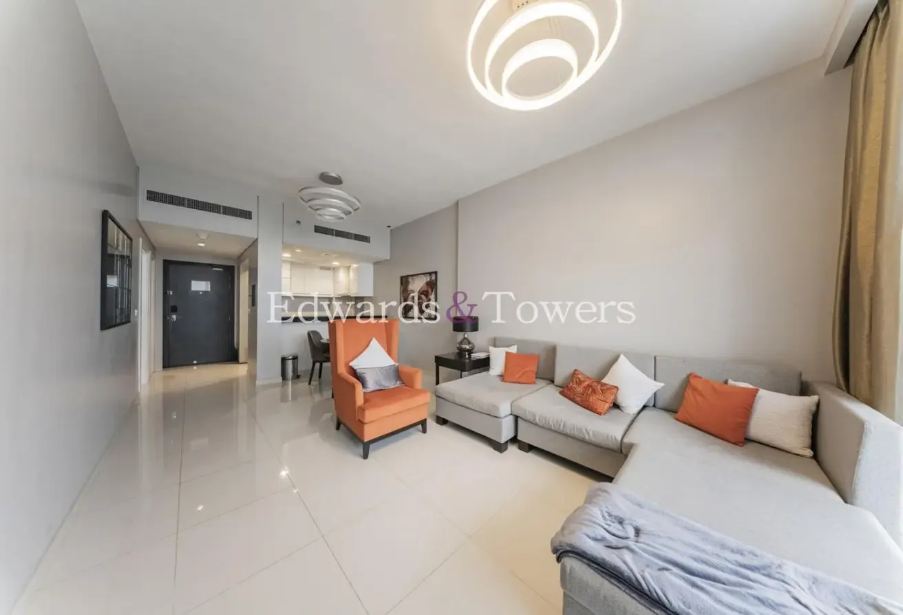 Golf Views| Modern | Investors deal