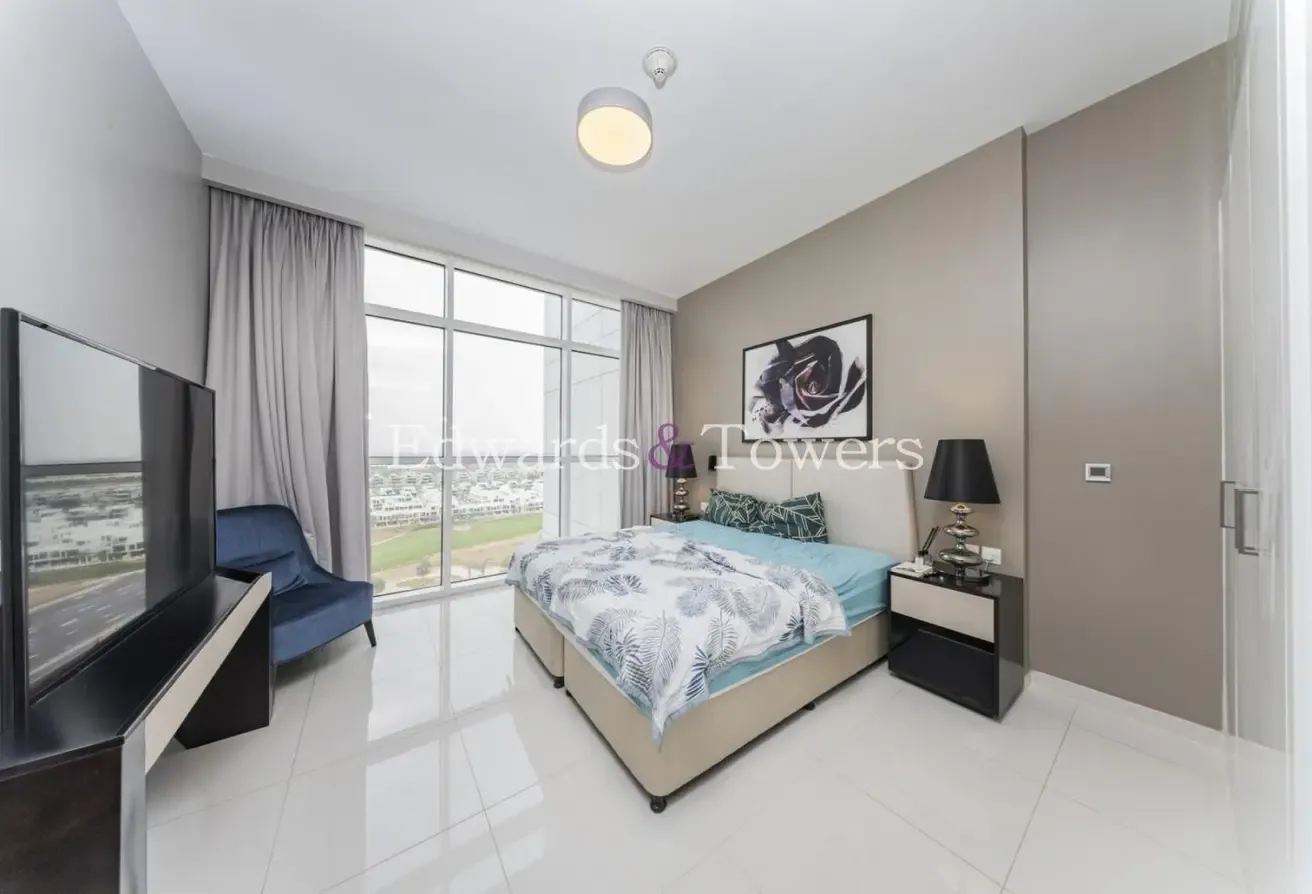 Golf Views| Modern | Investors deal