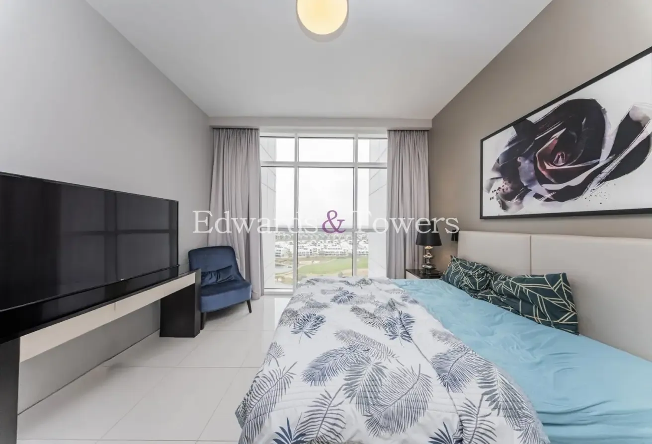 Golf Views| Modern | Investors deal