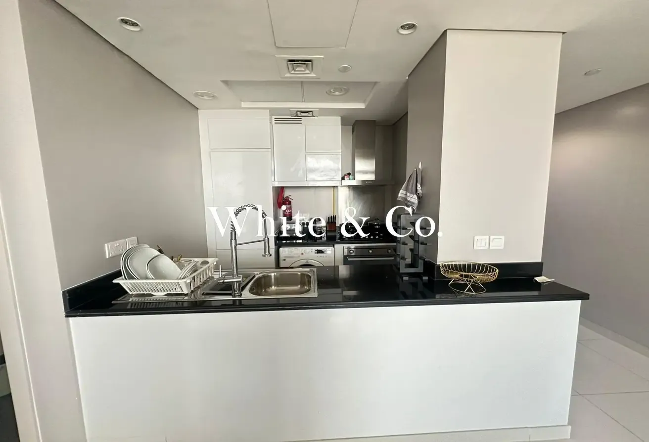 Upgraded | Vacant 1BR | Fully Furnished