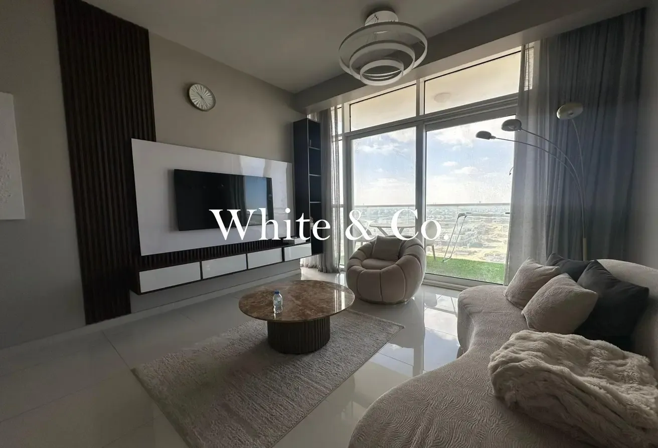 Upgraded | Vacant 1BR | Fully Furnished