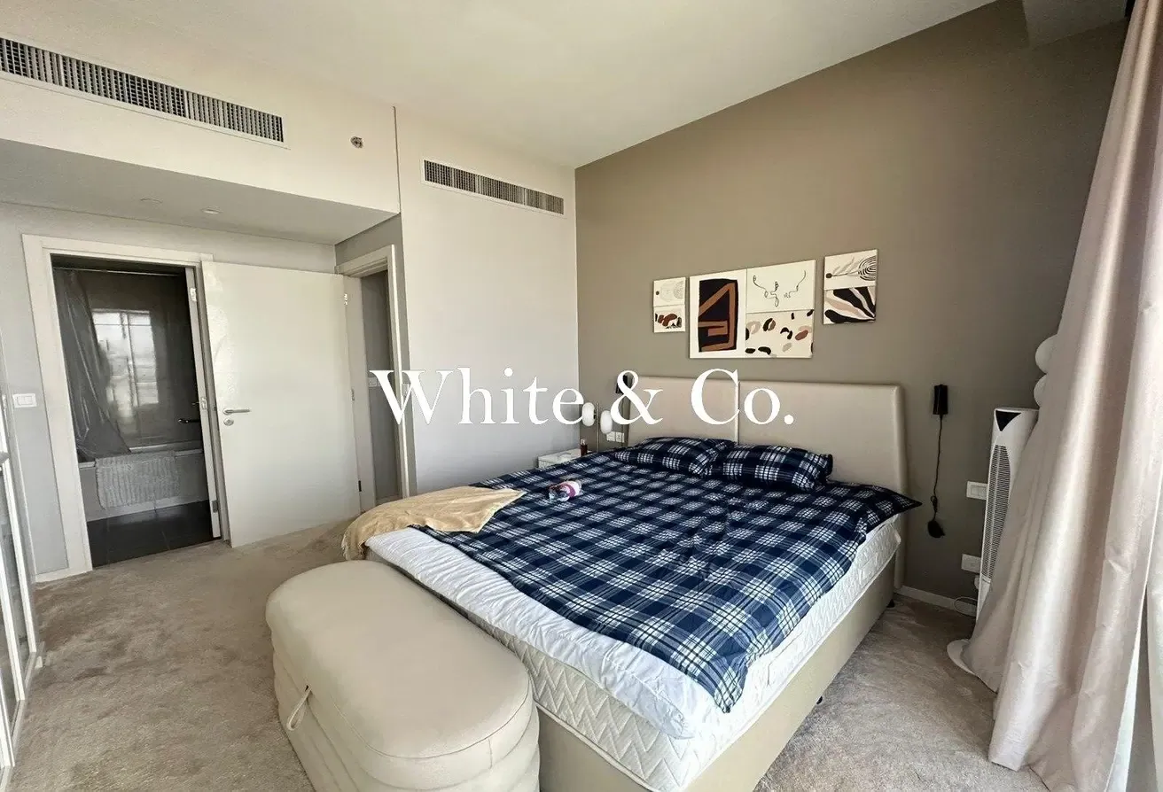 Upgraded | Vacant 1BR | Fully Furnished