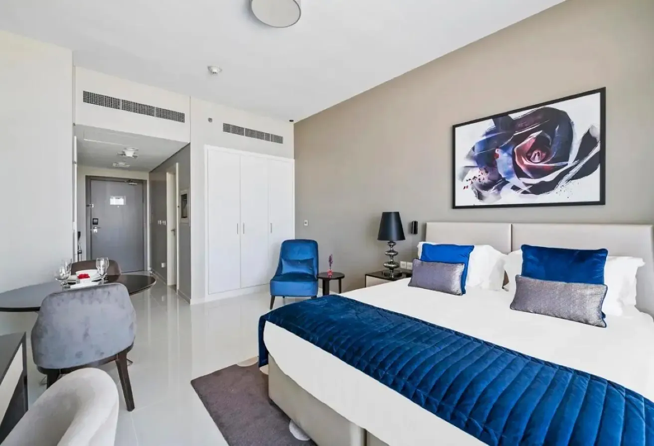Tastefully Furnished | Golf Course View | Tenanted