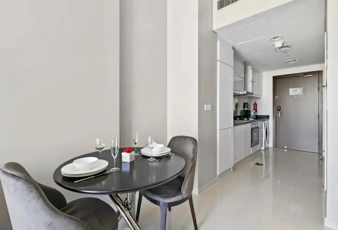 Tastefully Furnished | Golf Course View | Tenanted