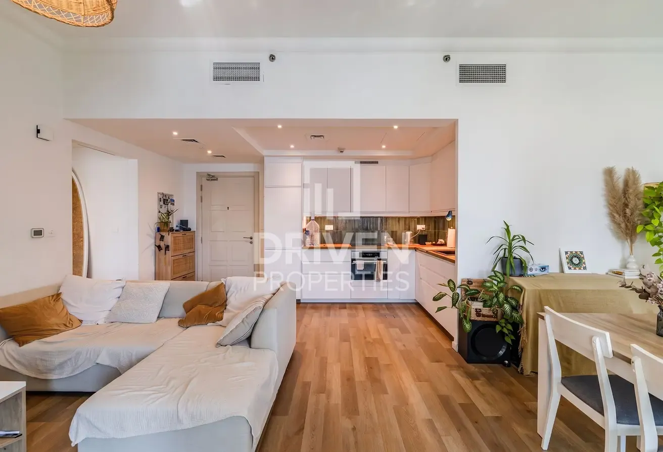 Exclusive | Upgraded Unit | Canal View | VOT
