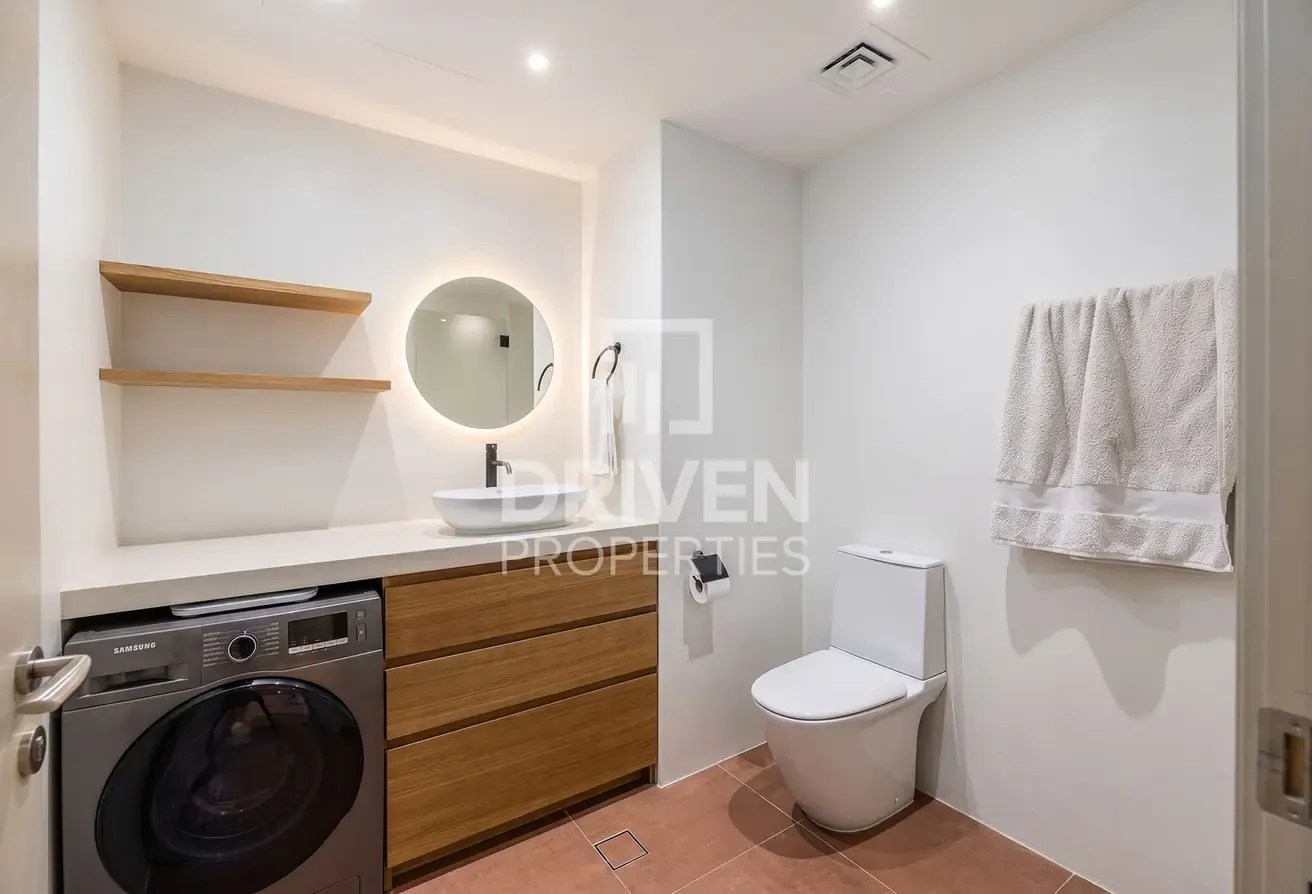 Exclusive | Upgraded Unit | Canal View | VOT