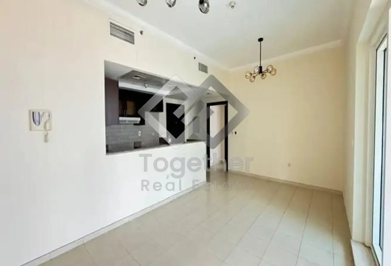 Community View | Spacious Unit| Bright