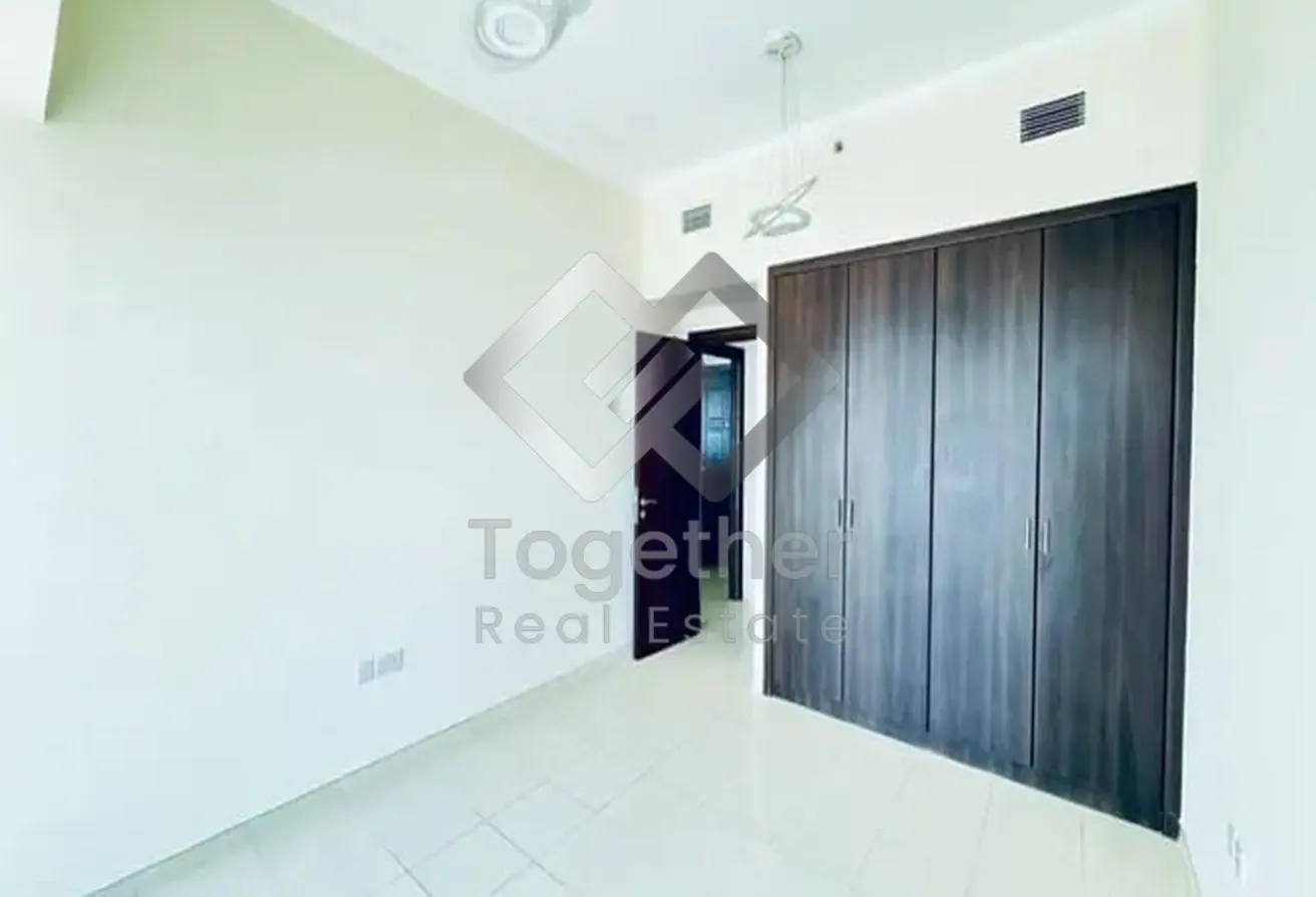 Community View | Spacious Unit| Bright