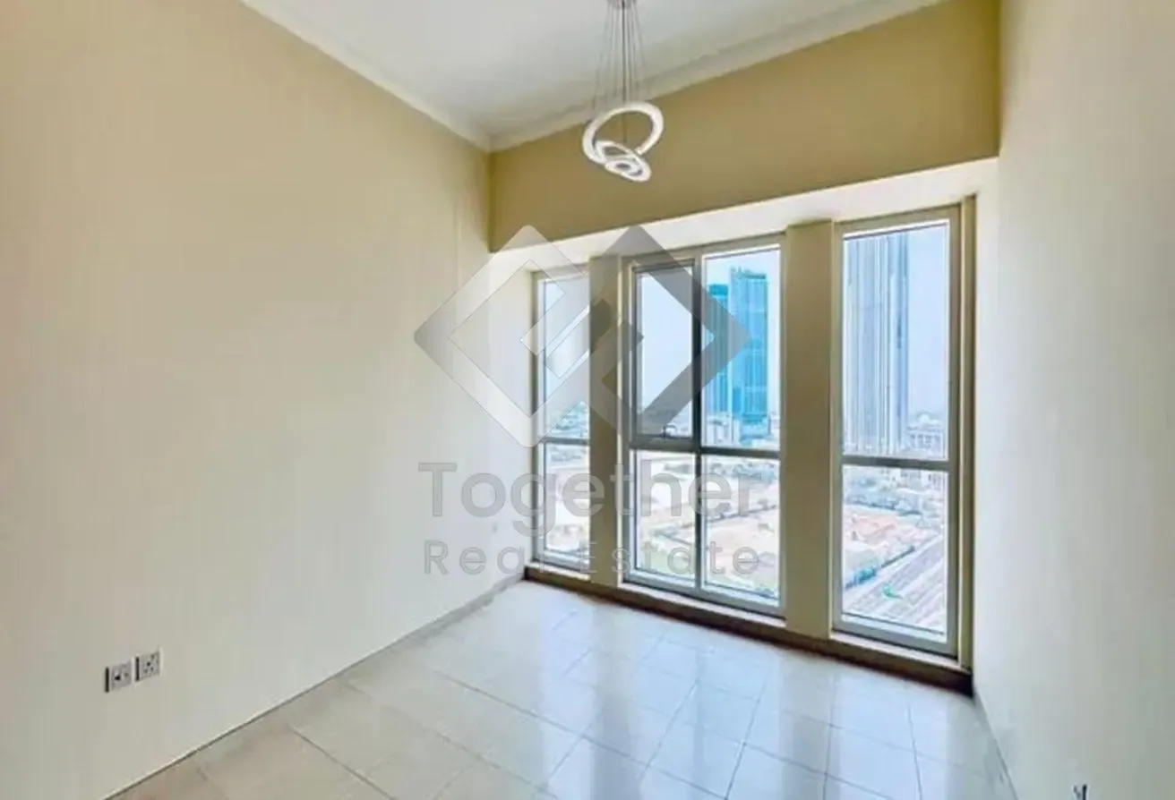 Community View | Spacious Unit| Bright