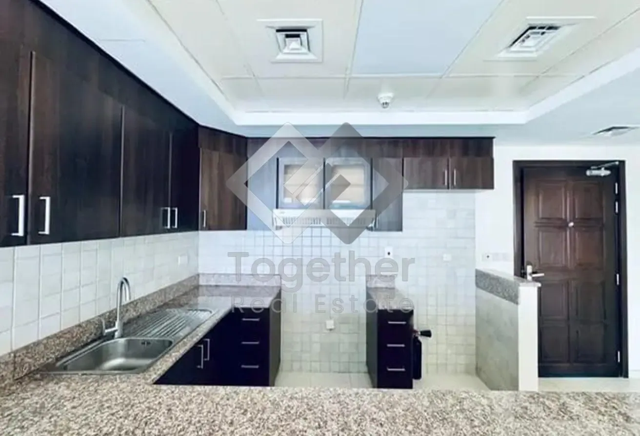 Community View | Spacious Unit| Bright