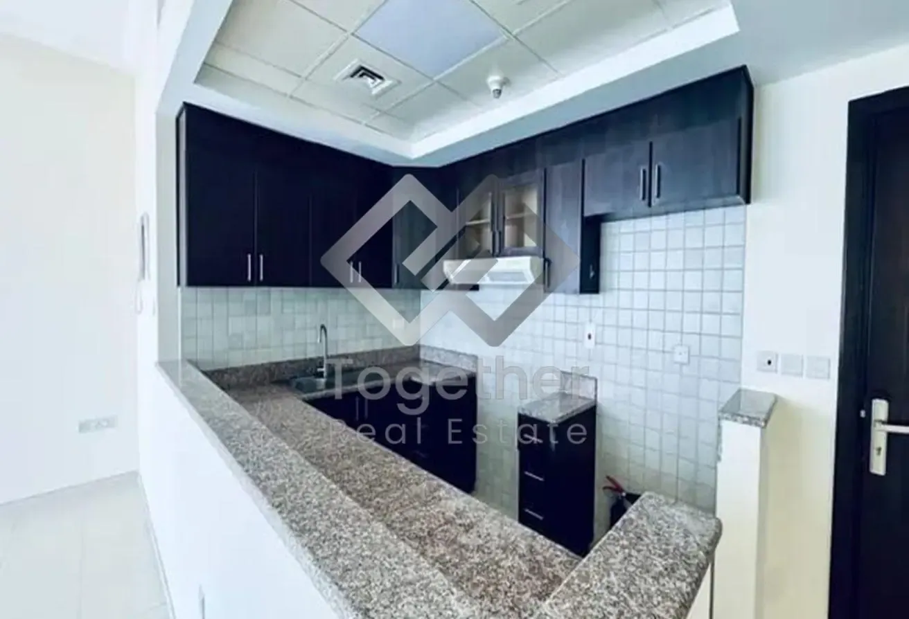 Community View | Spacious Unit| Bright