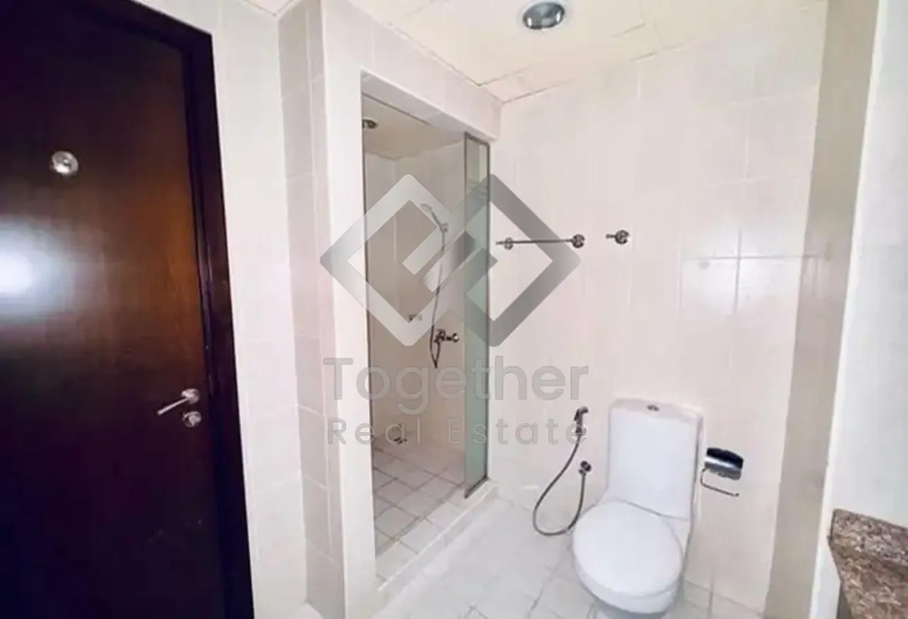 Community View | Spacious Unit| Bright